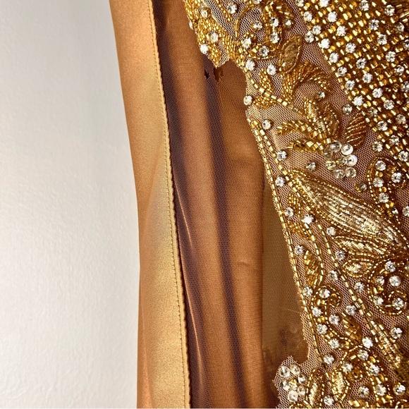 LoveSohnaDesigns Elegant Gold Embellished Mini Dress - (Custom Size) - Picture 13 of 15